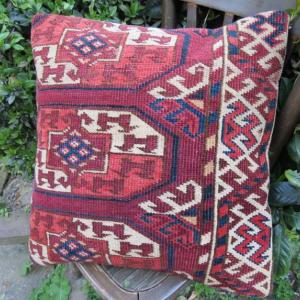 Yamut Rug Pillow